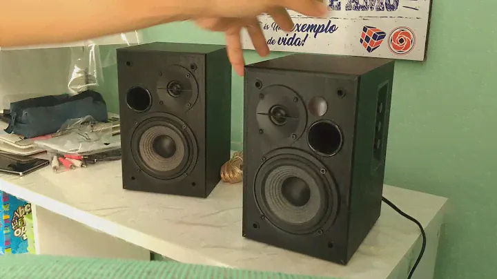 Monitores de áudio Edifier R1580mb com microfones e Bluetooth