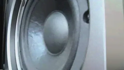 Edifier c3 subwoofer vol32 bass+2.mp4